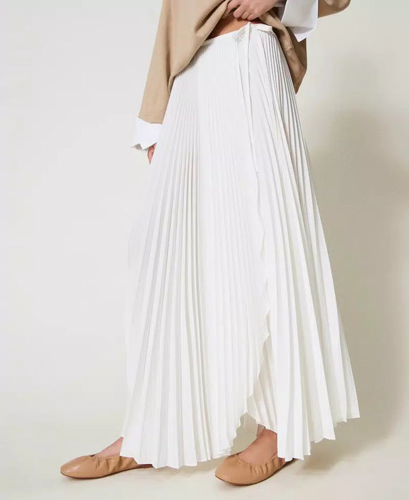 TWS-251TP2424 WHITE PLEATED WRAP SKIRT